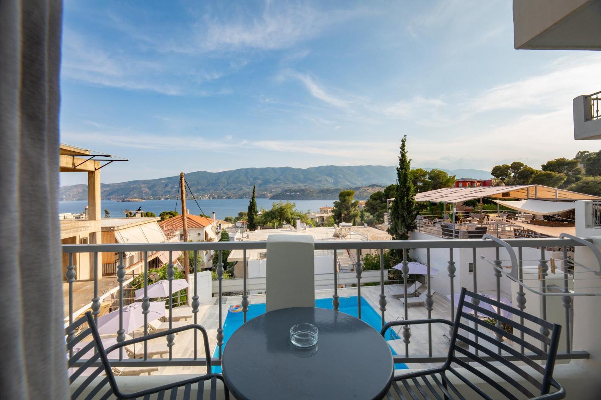 Evita'S Resort Poros Town ภายนอก รูปภาพ
