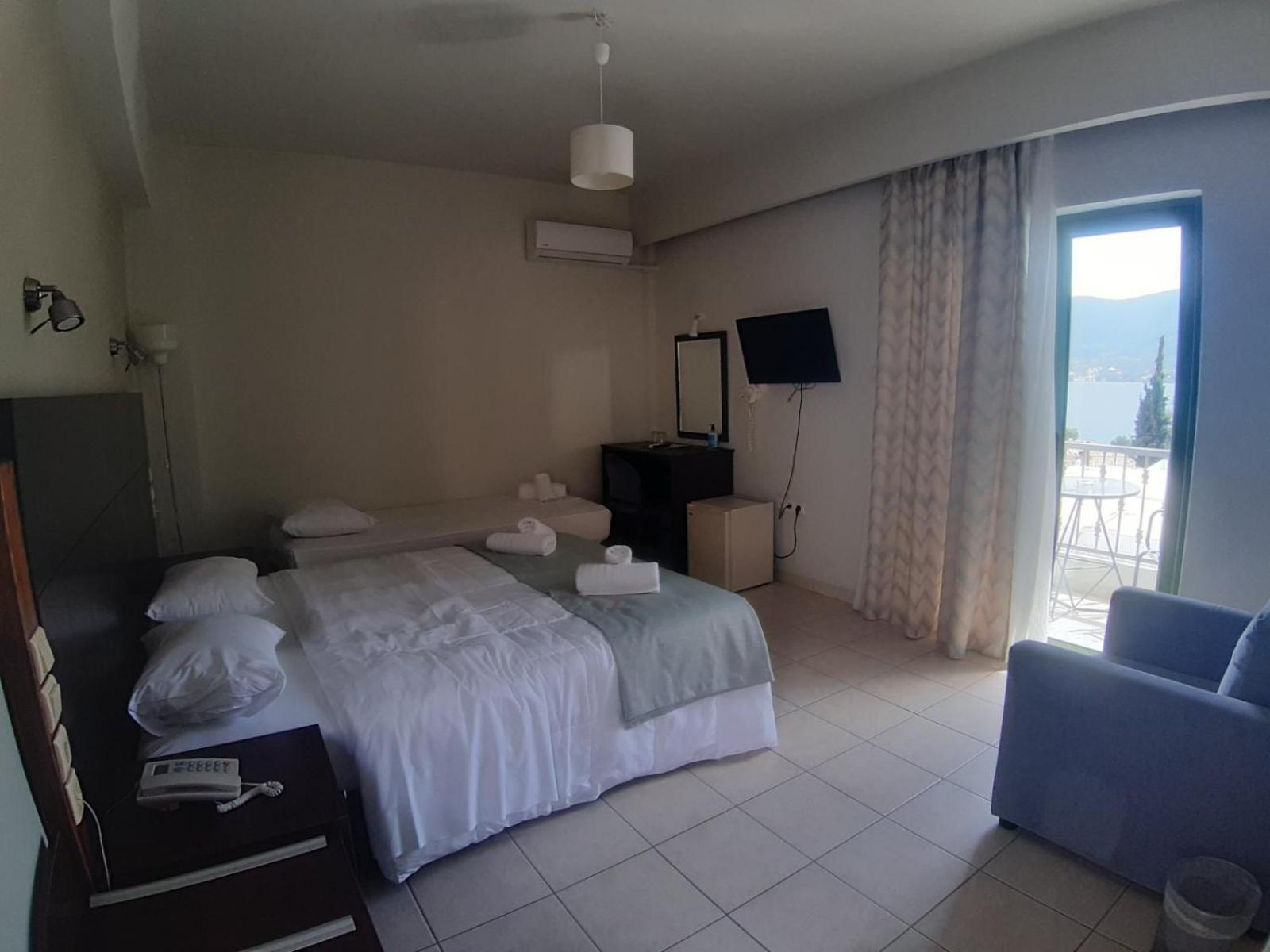 Evita'S Resort Poros Town ภายนอก รูปภาพ